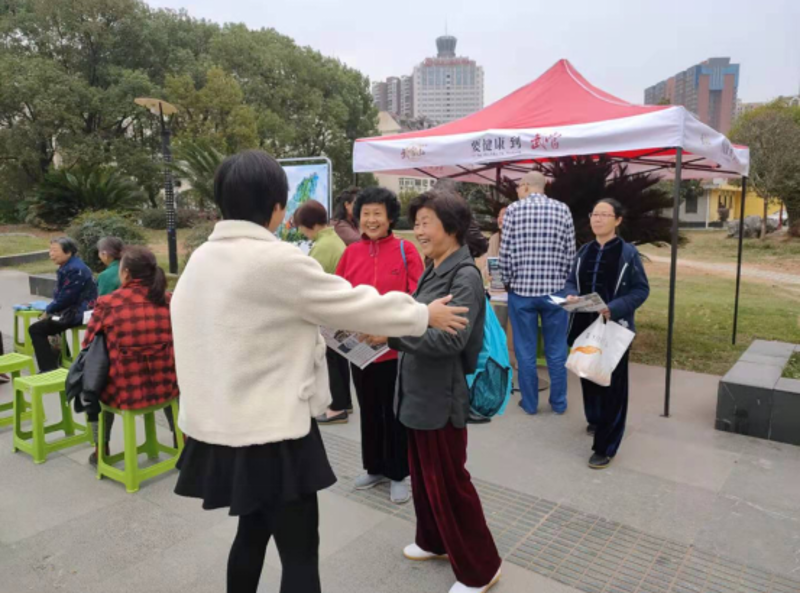 微信开发票电子发票在哪里?这个问题困扰着许多企业主。今天,我们就通过访谈的形式来解答这个疑问。